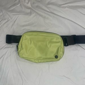 Never worn lululemon fanny pack